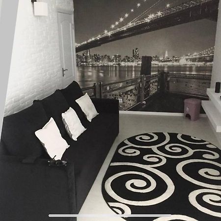Bright Central Apartment คีชีเนา ภายนอก รูปภาพ