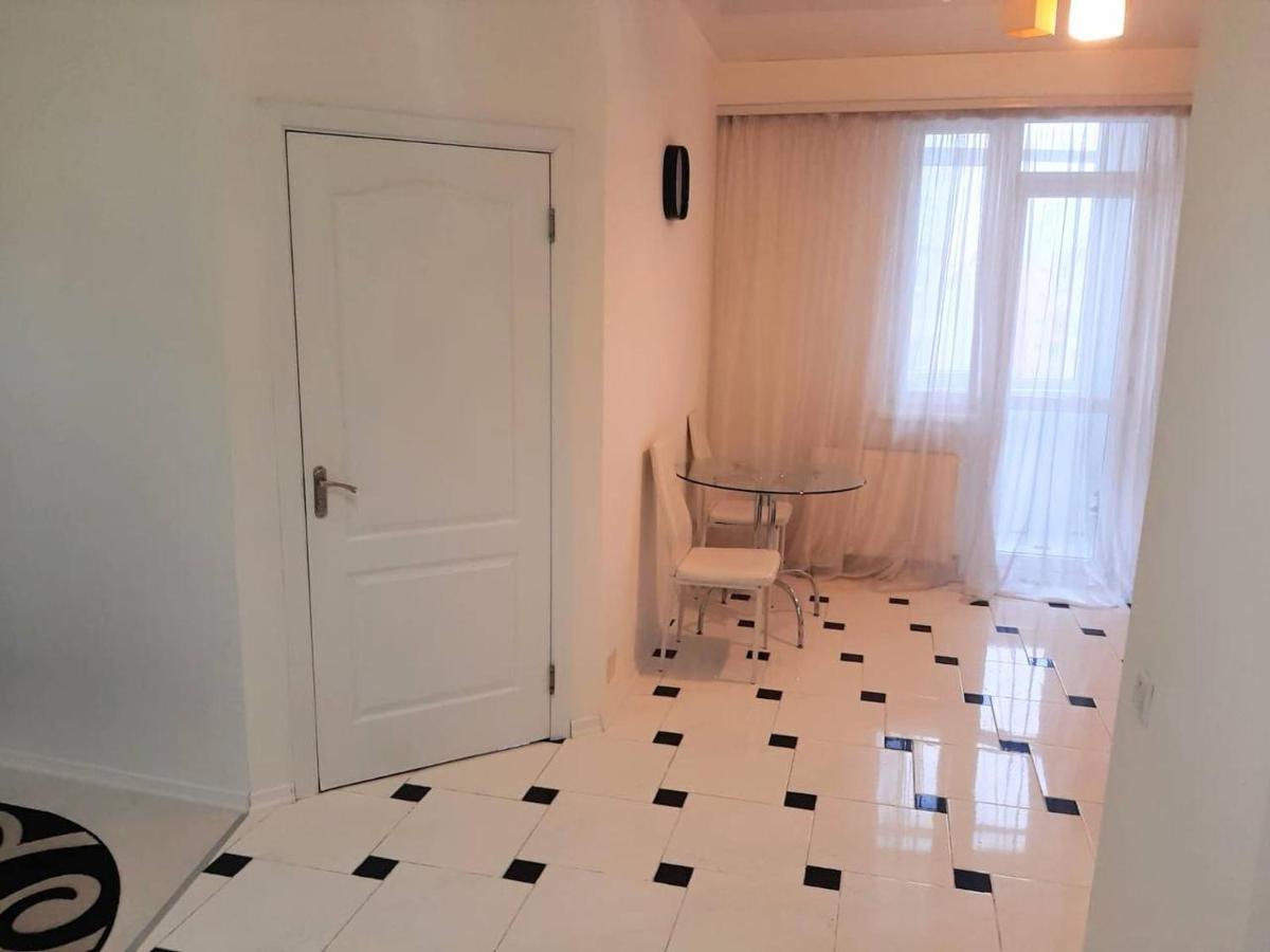 Bright Central Apartment คีชีเนา ภายนอก รูปภาพ